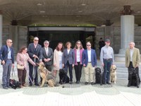 Perros guía en la Asamblea Regional Murcia