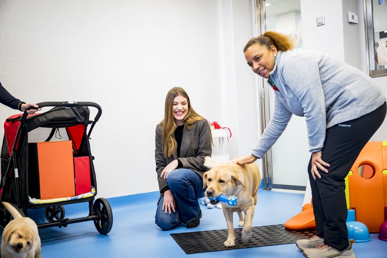 La Infanta conoce el área de estimulación sensorial