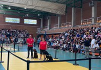 Adiestradores de perros guía en la exhibición de Albacete