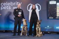 Manuel M. Cortés con Scottex junto Clara Garrido, usuaria de perro guía